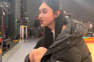 里夫斯神奇絕平+東契奇后仰絕殺，讓美娜在演播間看爽了！??